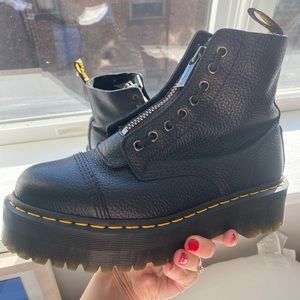 Dr Martens Sinclair Milled Nappa Leather Platform Boots US 10
